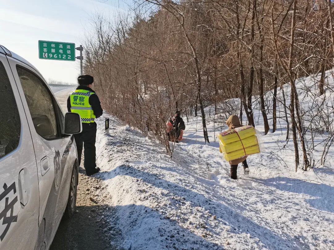 抄近路走高速,靖宇分局劝返四名村民_澎湃号·政务_澎湃新闻-the