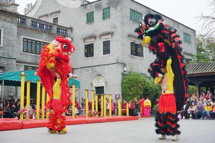 醒獅|圖片出自網絡在一系列朝拜的神祗中,潮汕人拜神最有特色,他們所