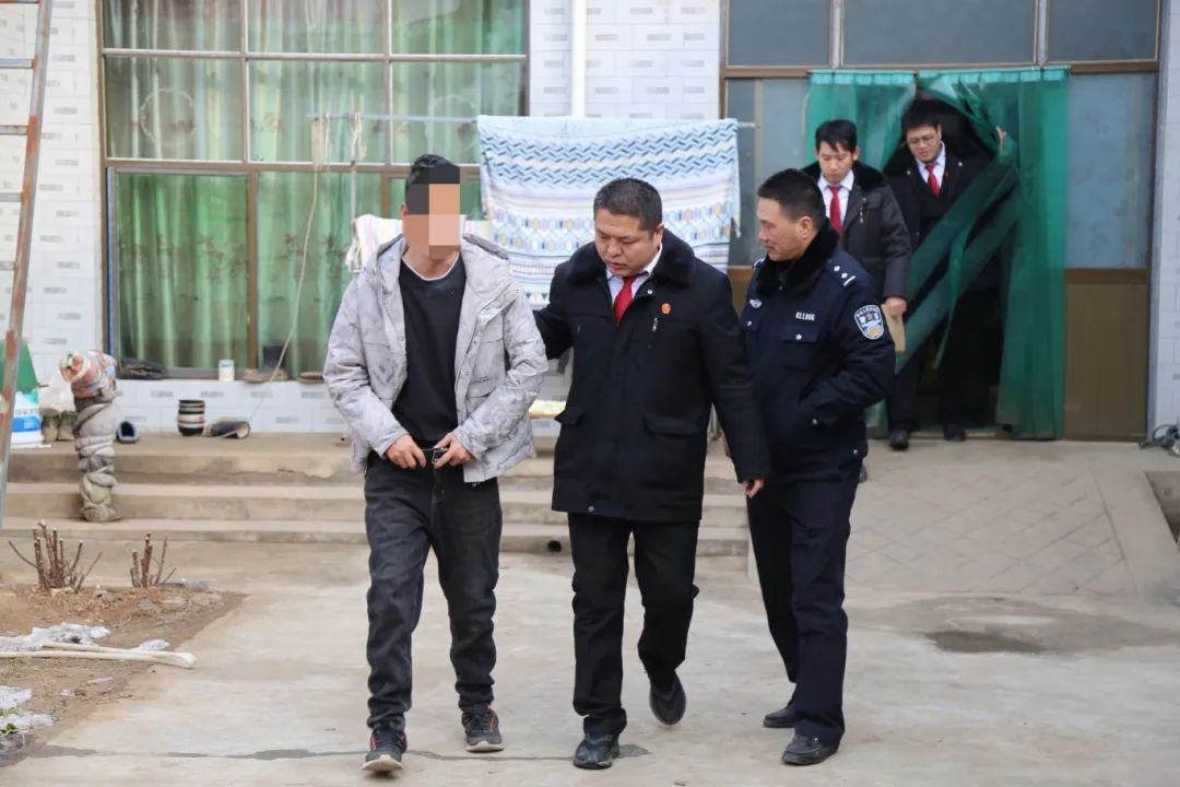 重拳出击辞旧岁!——大荔法院开展涉民生案件集中执行行动