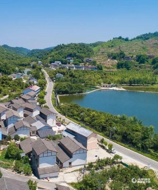 在这里安放心中的"诗与远方"也邀请您到这人人向往的"诗意田园"来热烈