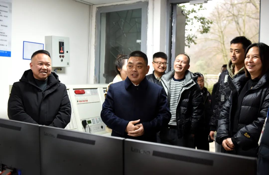 【安全生产】唐友波检查春节期间民生保障,市场供应和