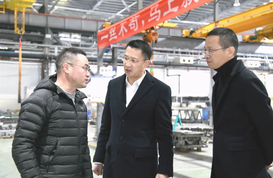 大年初一,马骏走访企业送祝福鼓干劲_澎湃号·媒体