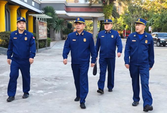 云南省森林消防总队总队长齐兴彬到普洱支队检查调研并看望慰问指战员