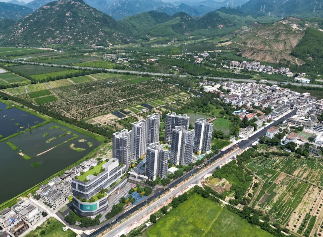 新区引进的各层次人才的基本居住需求,打造成为银湖湾滨海新区引才,聚