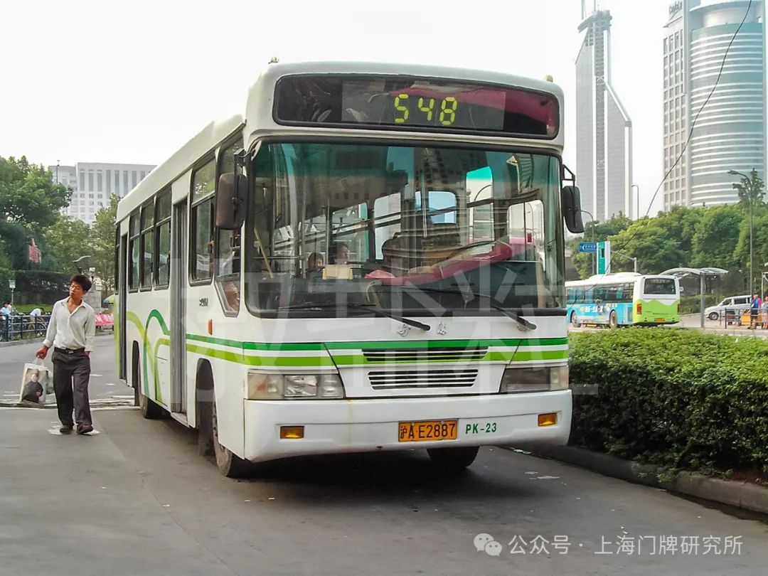 2005)548路sk6115khp2-1(hk)型空调客车,虹桥路(网图,2006)548路swb