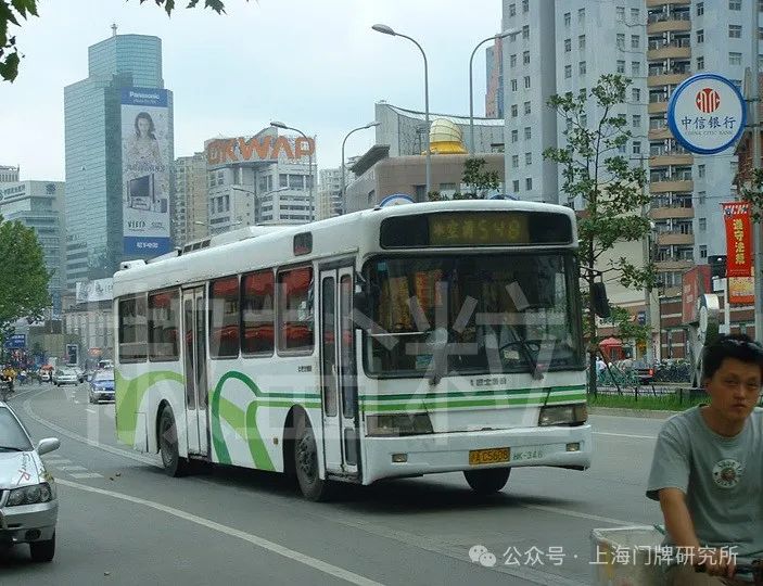 6100v(s0c)型客车,古美路(魏家钧 摄,2007)548路cfc6110gd(fc)型客车