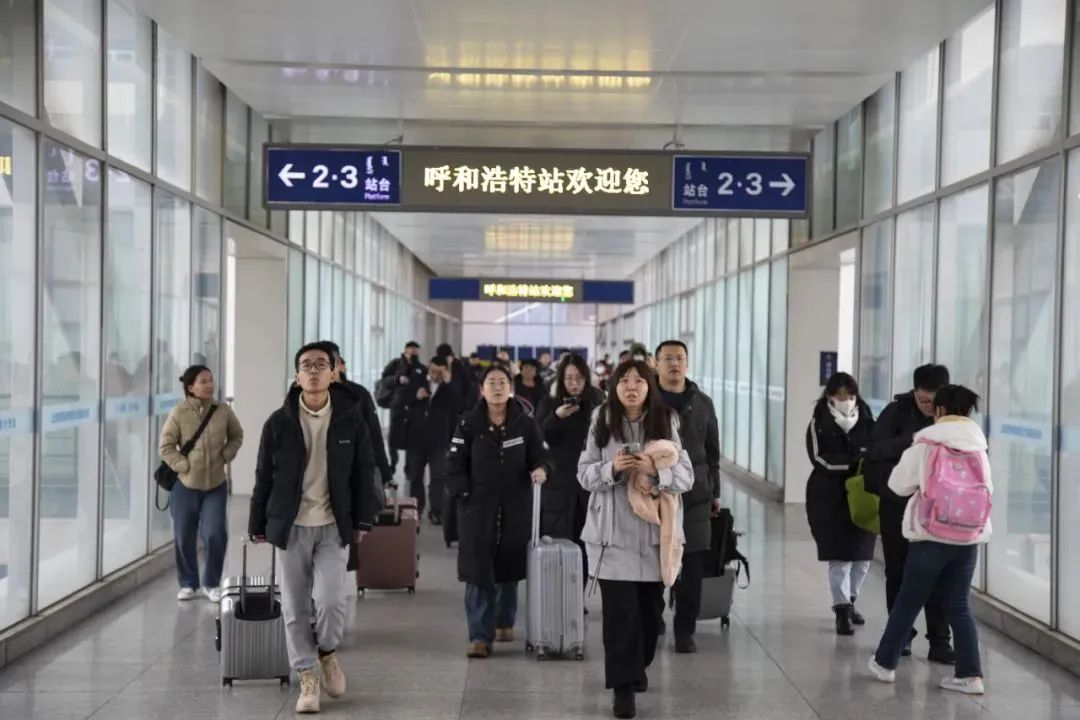 远方的呼唤写手中的车票要写匆匆的脚步呼和浩特至昆明k691次旅客列车