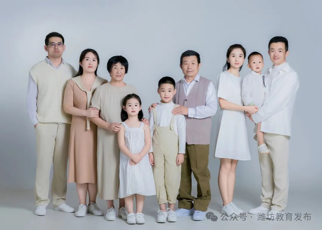 看,潍坊娃们晒出自己的全家福_澎湃号·政务_澎湃新闻