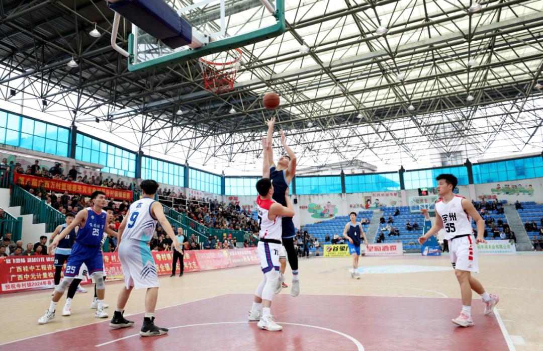 不见不散来 源:来宾市融媒体中心记 者:韦鑫 刘维 麦毅 王明三 黄帅