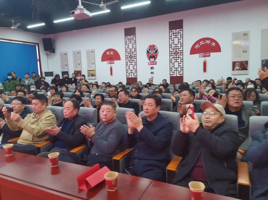 龙年戏韵贺新春——雄县七间房乡西大坞春节联欢会圆满收官_澎湃号