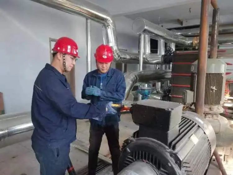 春节我在岗|供热人:用"敬业福"换市民"温暖福"_澎湃号