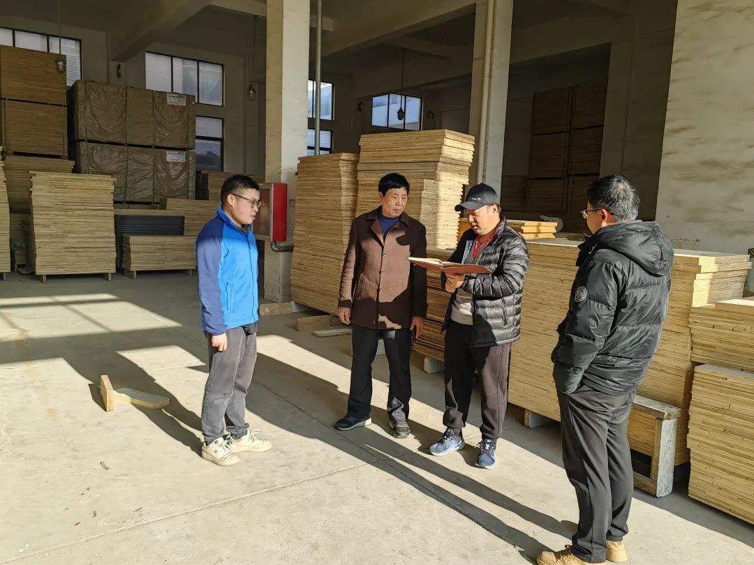 【新春走基层】张伟军:退而不休的"和事佬"_澎湃号