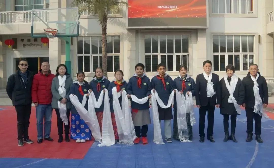 "家在上海 情满静安 爱在共康",上海市共康中学2024年欢度龙年新春!