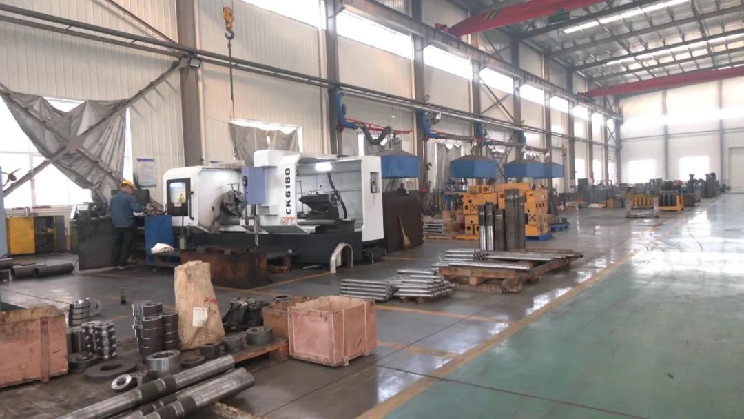 【新春走基层】焊花飞溅复工忙_澎湃号·政务_澎湃新闻-the paper