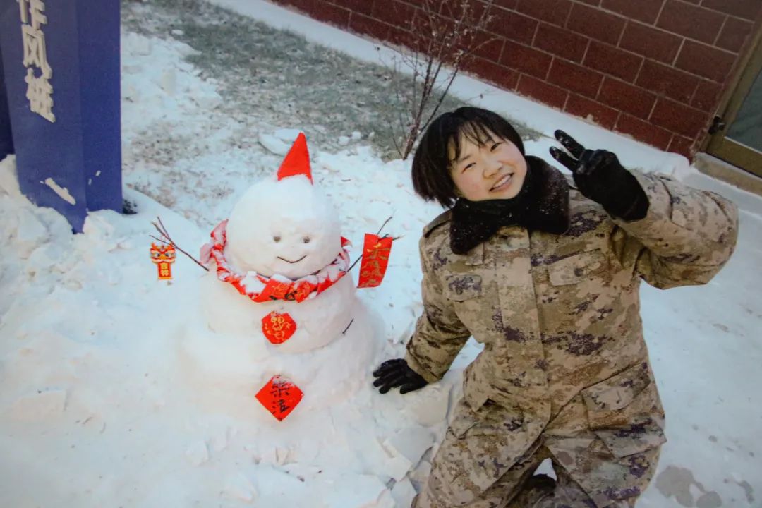 04张源明:有很多好吃的,我们一起吃着来自天南地北的美食,对我这个"