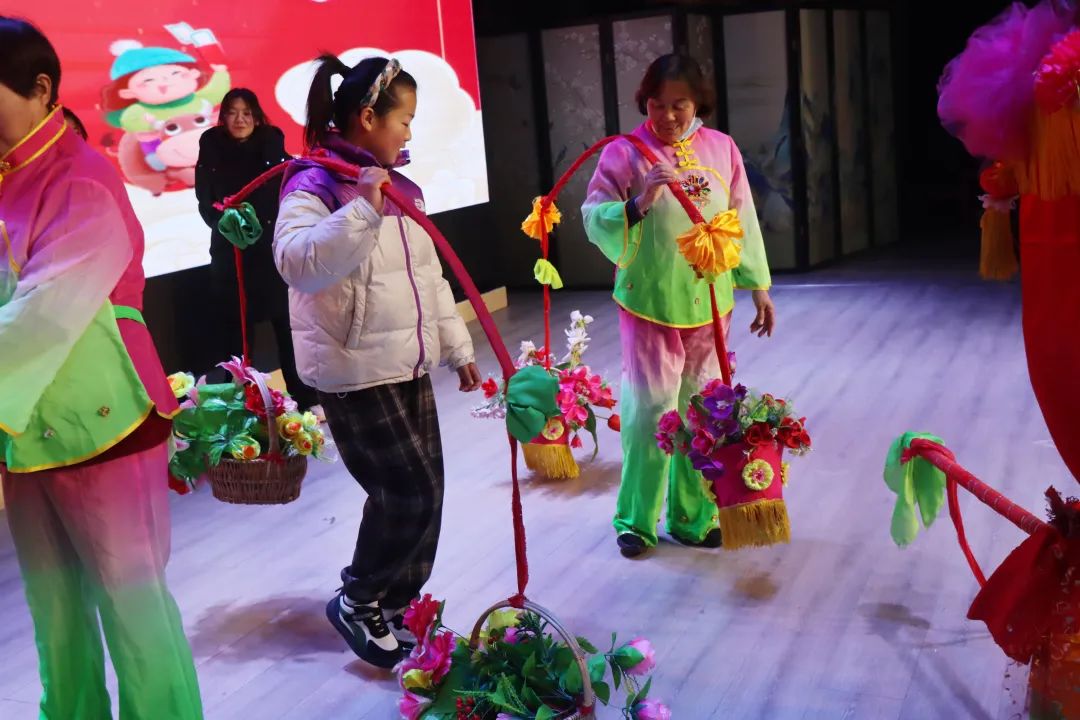 我在新时代文明实践所过大年丨缤纷冬日 乐享非遗_澎湃号·政务_澎湃新闻-The Paper