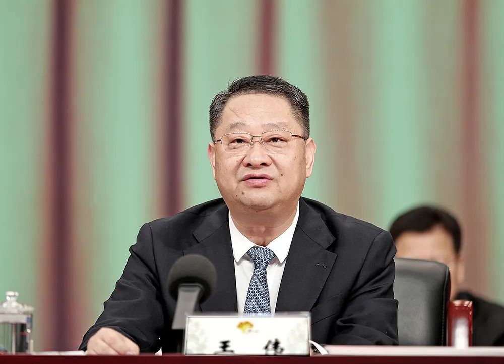 全市高质量发展暨新型工业化推进大会召开