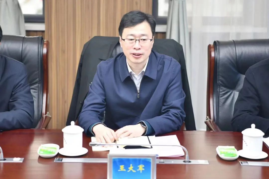 中国铁路上海局集团有限公司纪委书记王大军一行到合铁法院调研