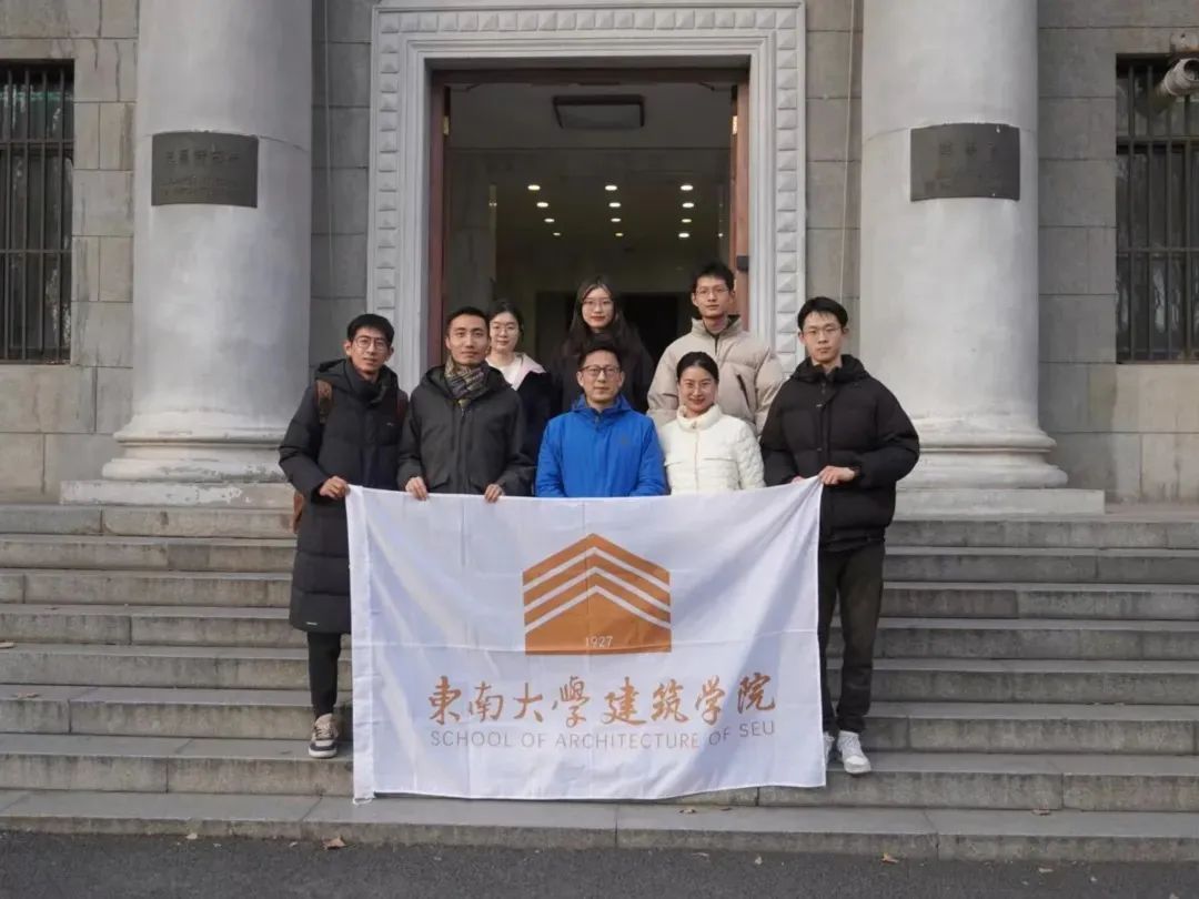 中学来到新疆生产建设兵团来自东大的一群年轻人塔克拉玛干沙漠边缘的