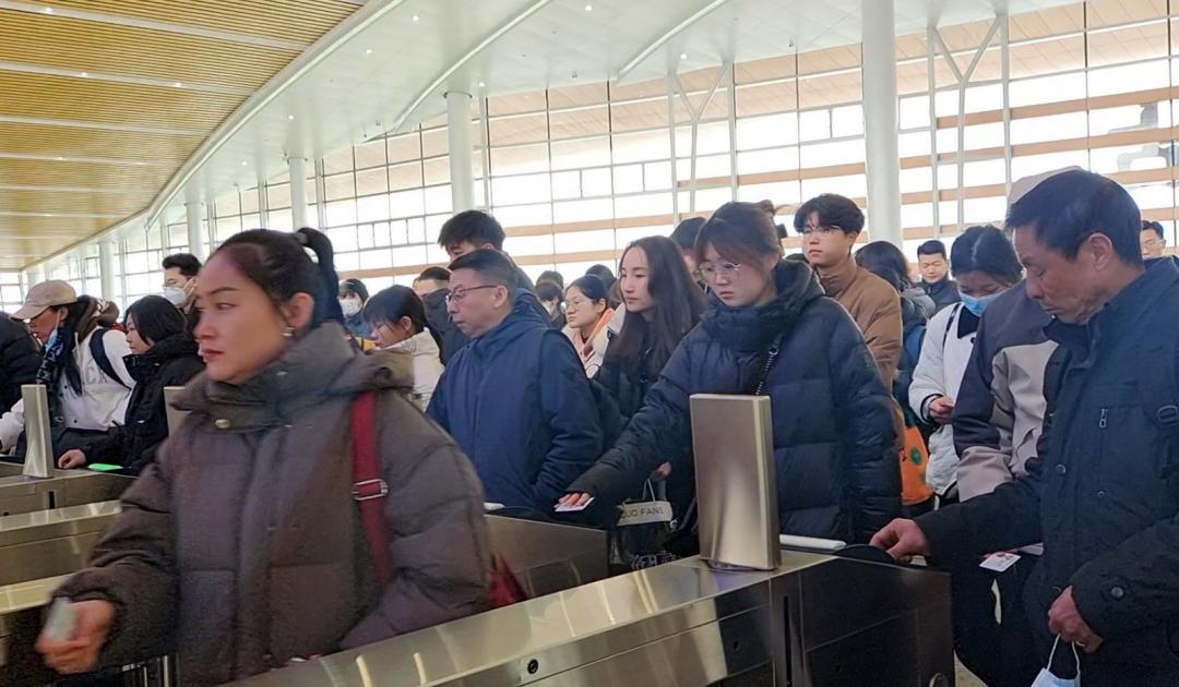 2月10日至17日,累计发送旅客433.4万人次,同比增长30.