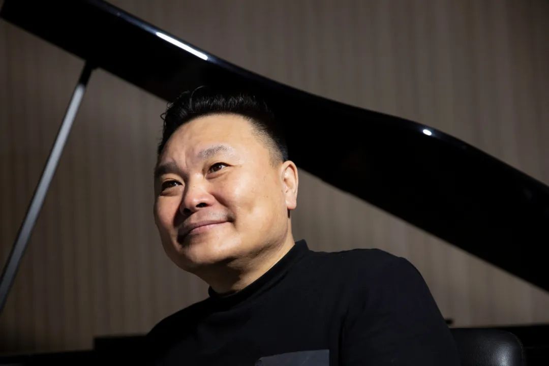 唱给"尔滨"的歌系列报道丨《夜幕下的哈尔滨》听醉了网友,刘臣:用歌声