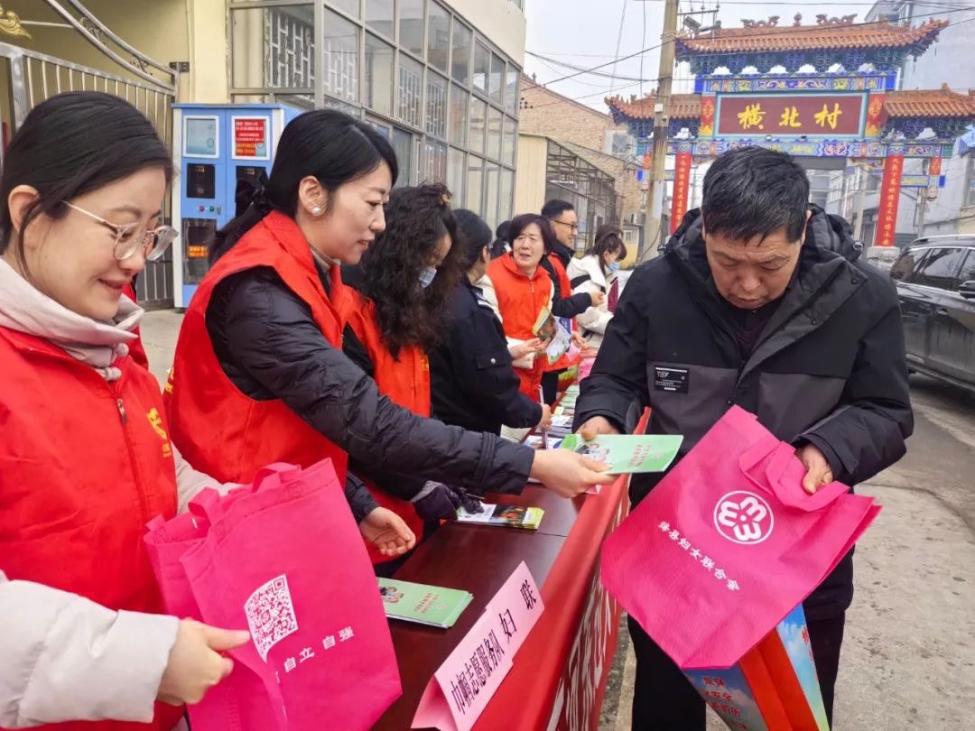 由中共绛县县委宣传部牵头,县妇联,县科协,县司法局,县卫健体局和横水