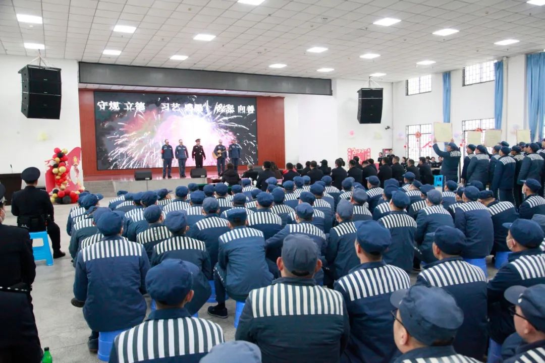 今年2月,在监狱春节文艺汇演节目中,有一部音乐剧成为现场节目的"爆款