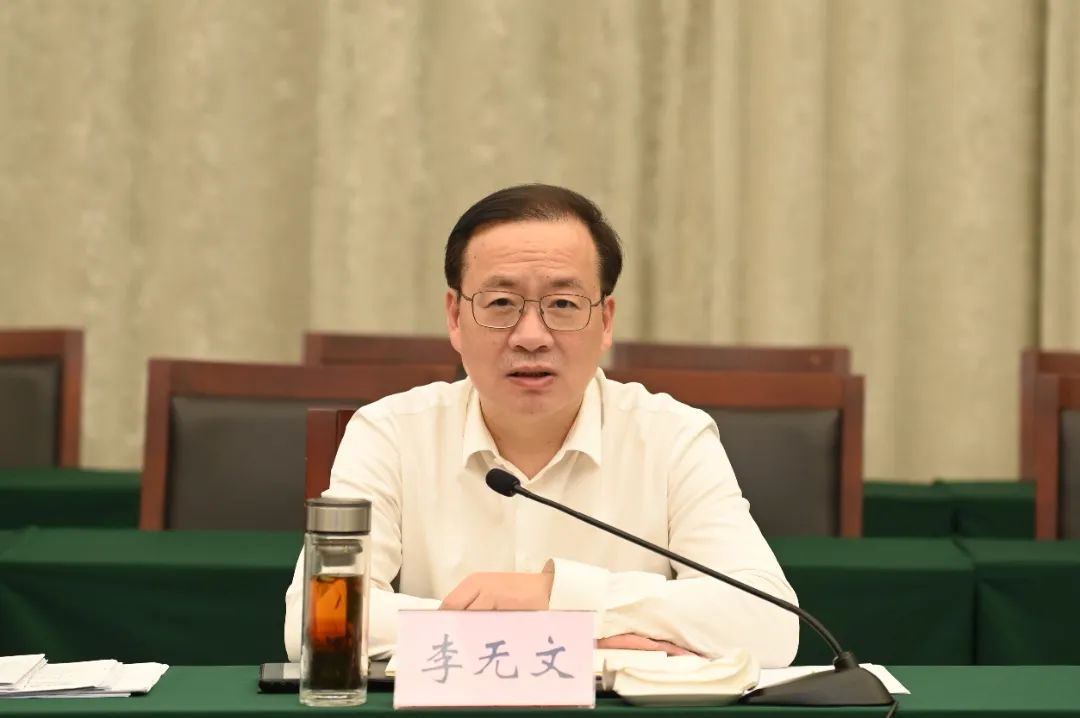 市委常委,副市长李无文来文开展"新春走基层,共促开门红"活动和"强城