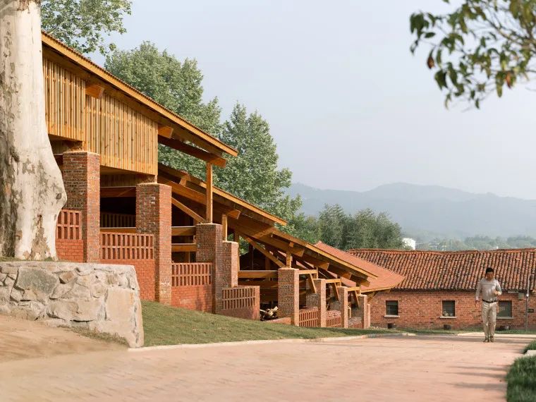 灰空间续写记忆非遗的活化更新安徽潜山痘姆龙窑及非遗客厅设计