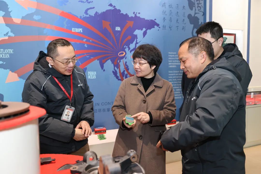 俞佩芬开展大走访大调研大服务大解题活动并调研企业复工复产情况