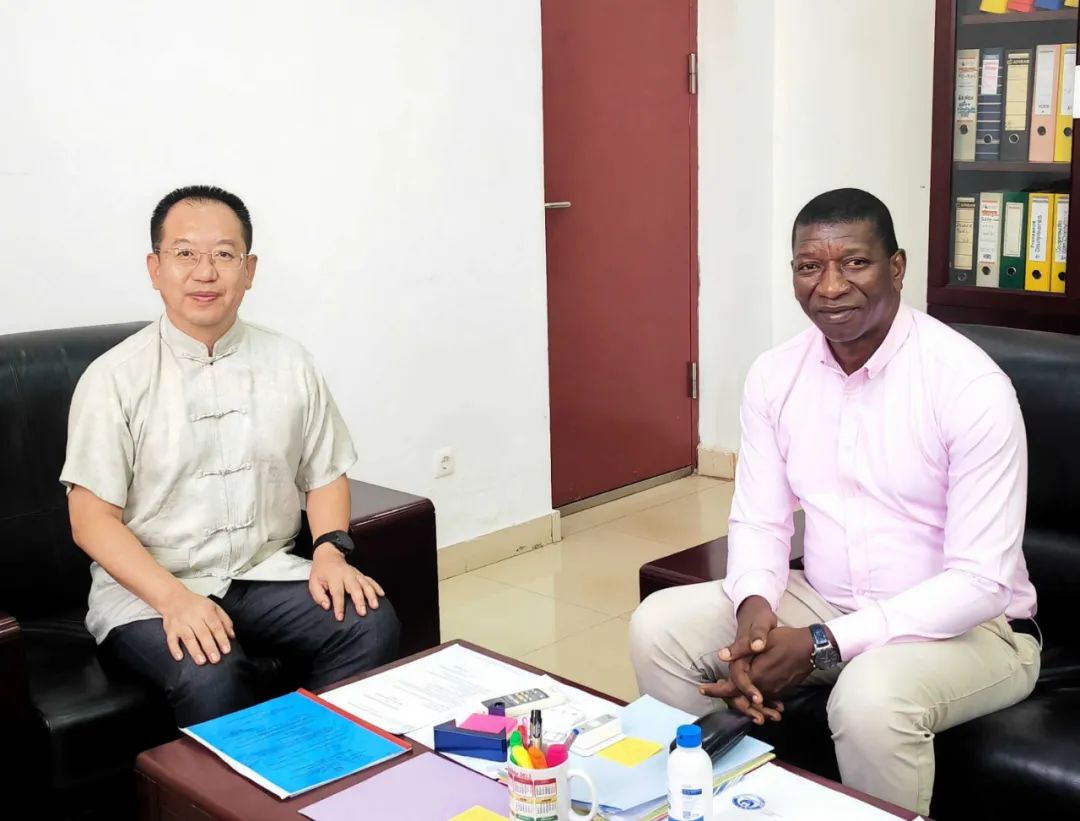 驻几内亚比绍大使拜会几比新任能源部长因凡达