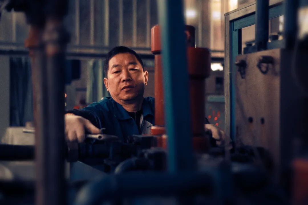 从金山走出的"中国纺织大工匠"!_澎湃号·政务_澎湃新闻-the paper