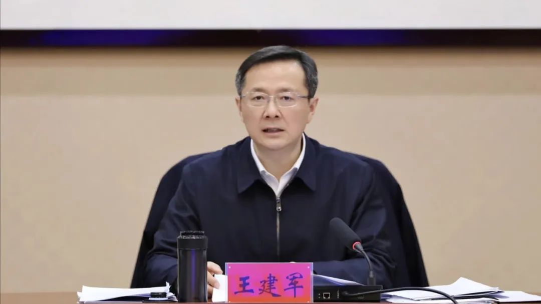 区领导专题调研国有企业实体化转型发展_澎湃号·政务