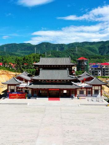 (摄影/蔡新添)蔡襄石像(摄影/蔡昊)【东汾五帝庙】位于城厢区灵川镇