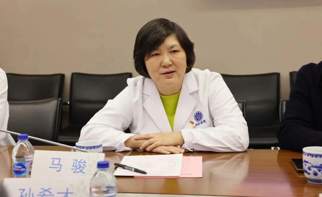 西藏自治区日喀则市卫健委和日喀则市人民医院领导一行