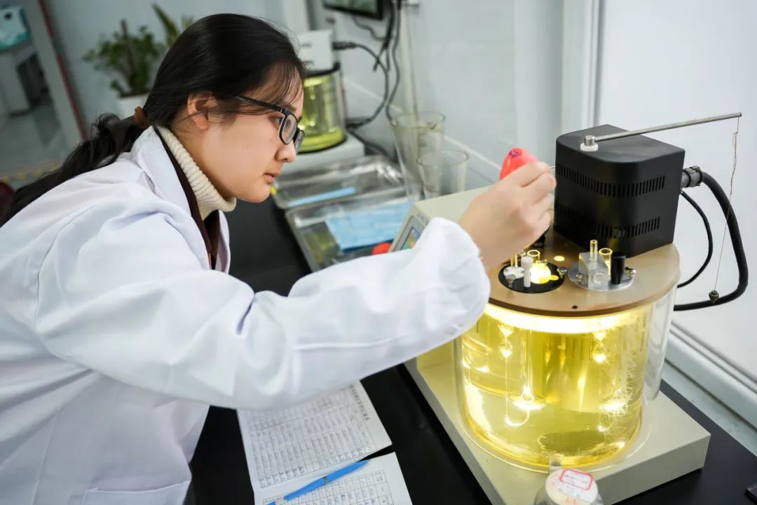 铁路化验员是干啥的?肯定不验血_澎湃号·政务_澎湃新闻-the paper