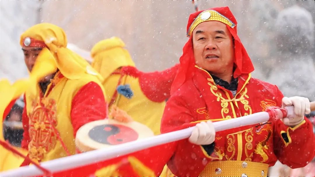 嗨翻啦!临洮社火这样“耍”!全民见证“文化狂欢”~_澎湃号·政务_澎湃新闻-The Paper