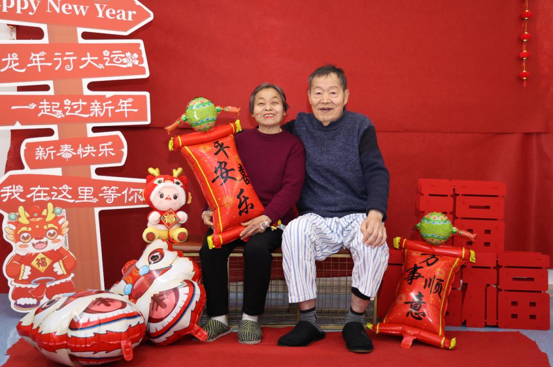夫妻照,"姐妹"照……普陀这家医院的元宵节"全家福"太温馨!