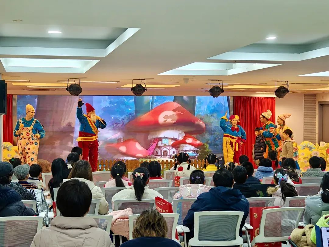 巧手做花灯,合家来欢"剧"丨爱申活 暖心春_澎湃号·政务_澎湃新闻-the