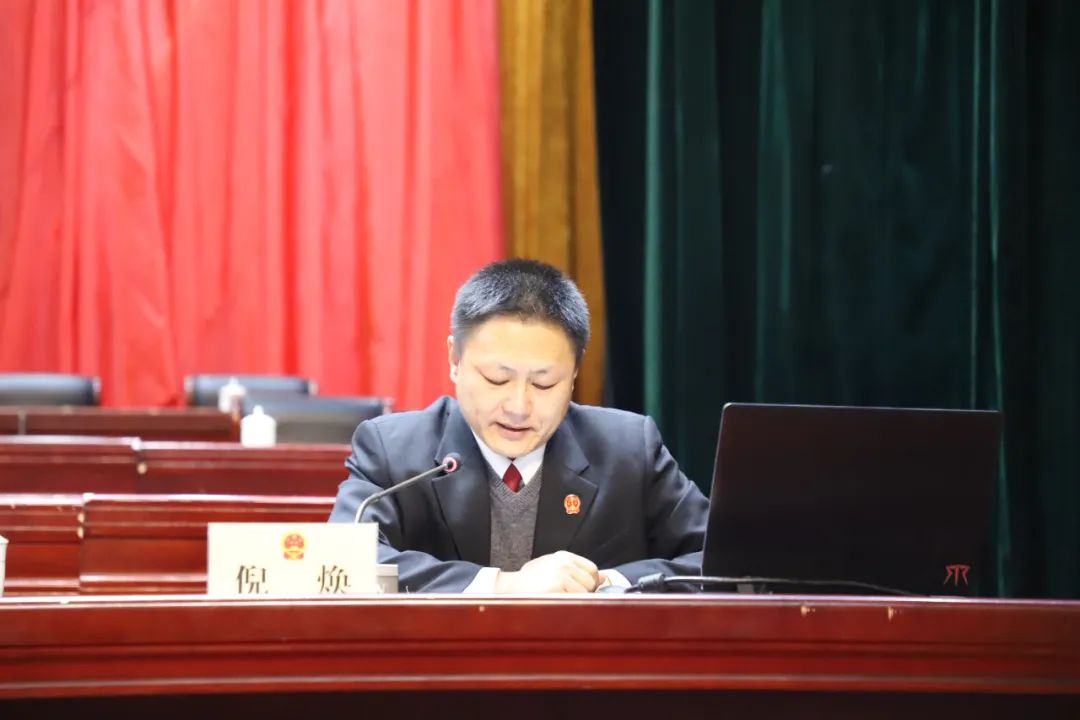 【聚焦两会】突泉县第十八届人民代表大会第四次会议