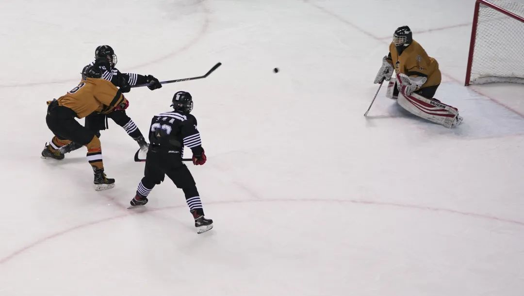 内蒙古队挺进"十四冬"冰球半决赛_澎湃号·政务_澎湃新闻-the paper