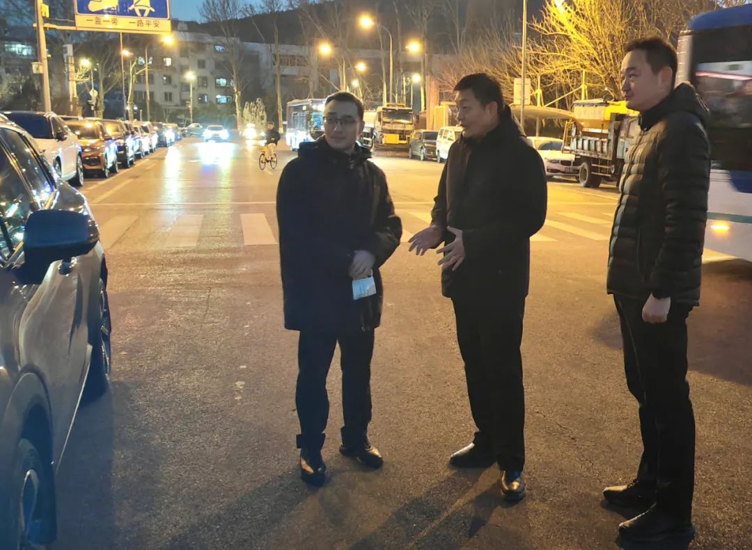 2月24日晚,区委常委,组织部部长张永康到四里村街道现场督导烟花爆竹