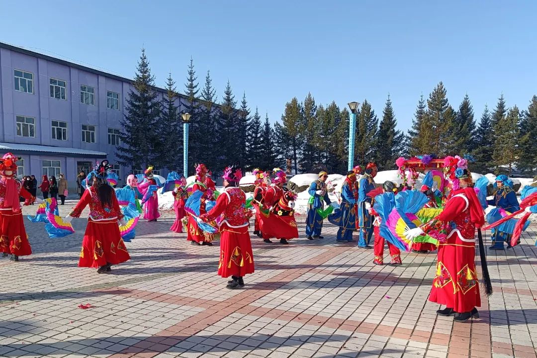 【基层动态】漠河市阿木尔镇开展元宵节龙年秧歌队游演活动_澎湃号