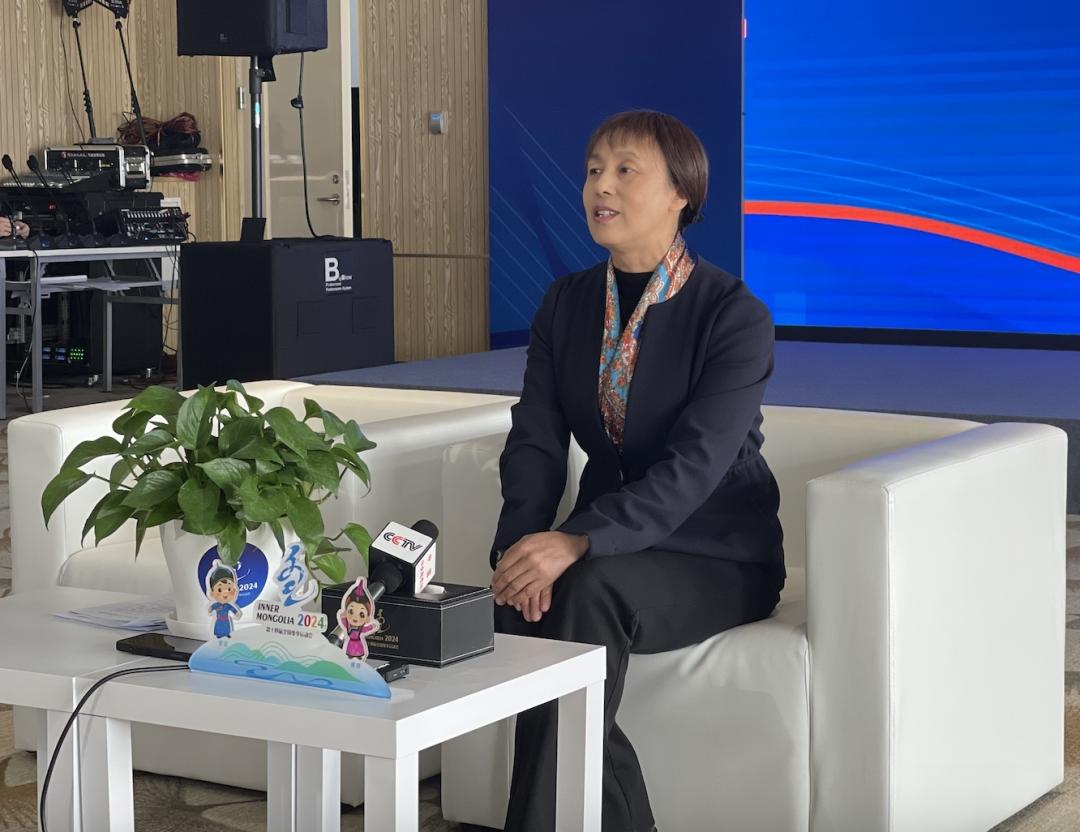 做好三篇文章点燃全民冰雪热情访国家体育总局冬运中心副主任于海燕