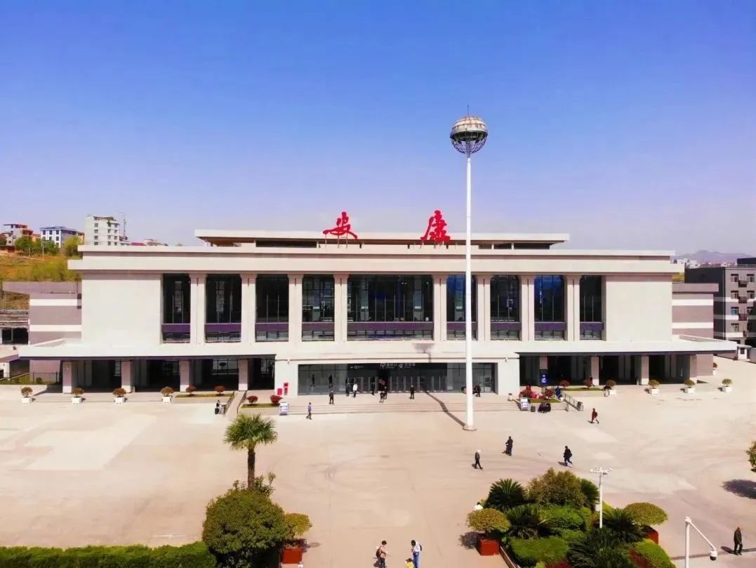 即日起,乘坐这些列车需进行二次安检_澎湃号·政务