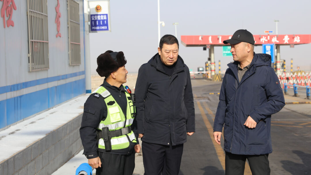 厅交管局党委委员,事故对策指导支队支队长倪建军一行深入阿拉善盟