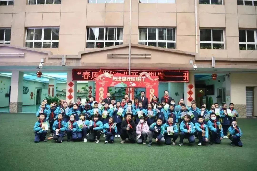 张掖路小学教学楼图片