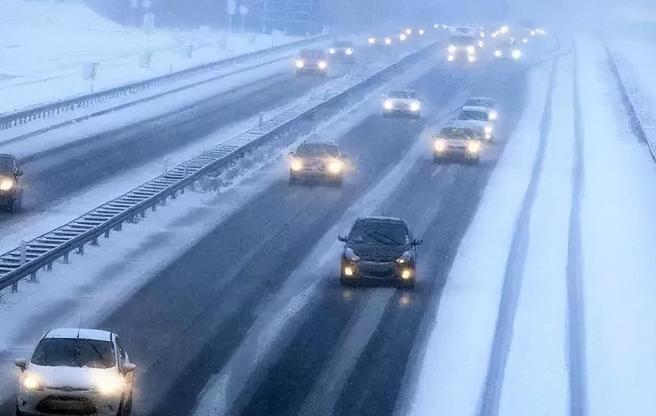梅河新区交警:雨雪天气出行,这些交通安全常识要牢记|出行提示_澎湃号