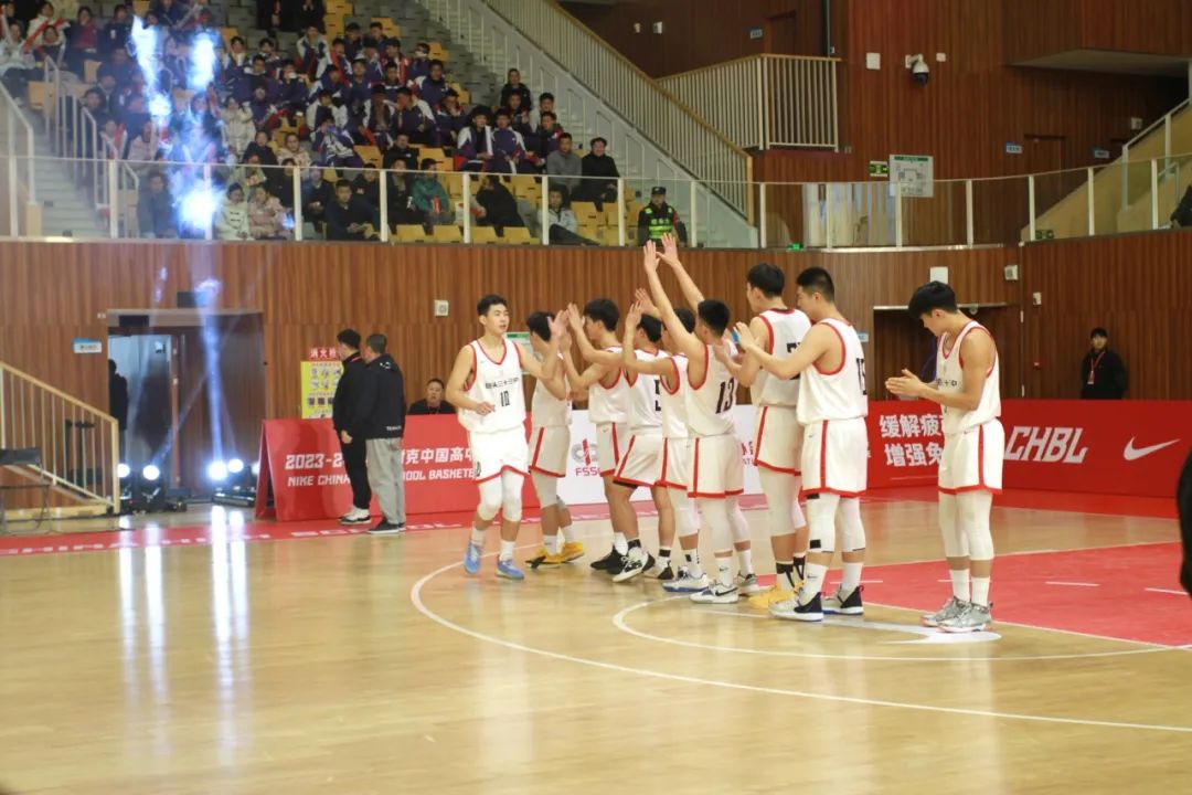 第 6 个：耐克中国高中篮球联赛西区赛在龙泉驿落幕
