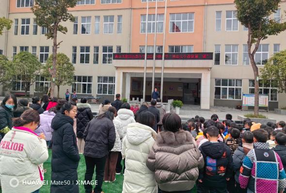 【县区风采】开学了,法治先行 ——桐梓县法治副校长上开学法治第一课